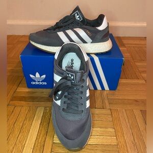 Adidas I-5923 Women’s Size US 6.5